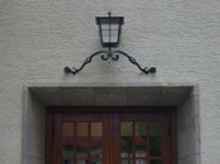 Laterne über einer Außentür